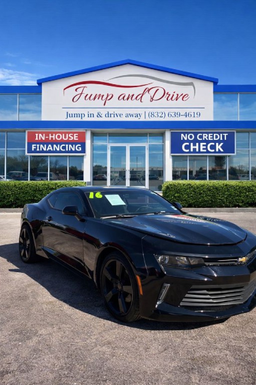 2016 Chevrolet Camaro Image 2