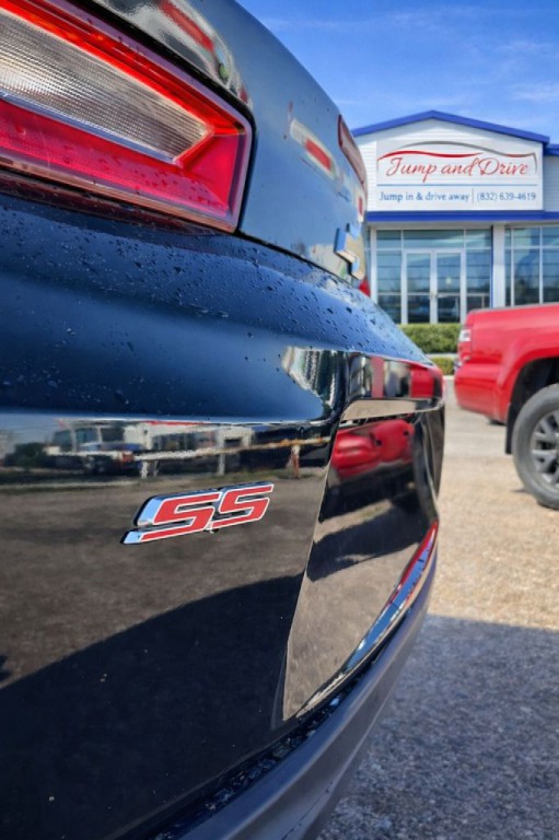 2016 Chevrolet Camaro Image 8