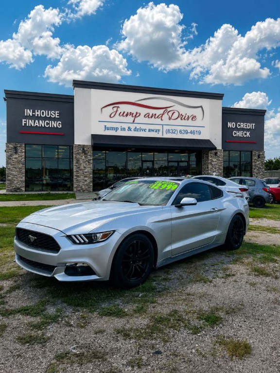 2016 Ford Mustang Image 2