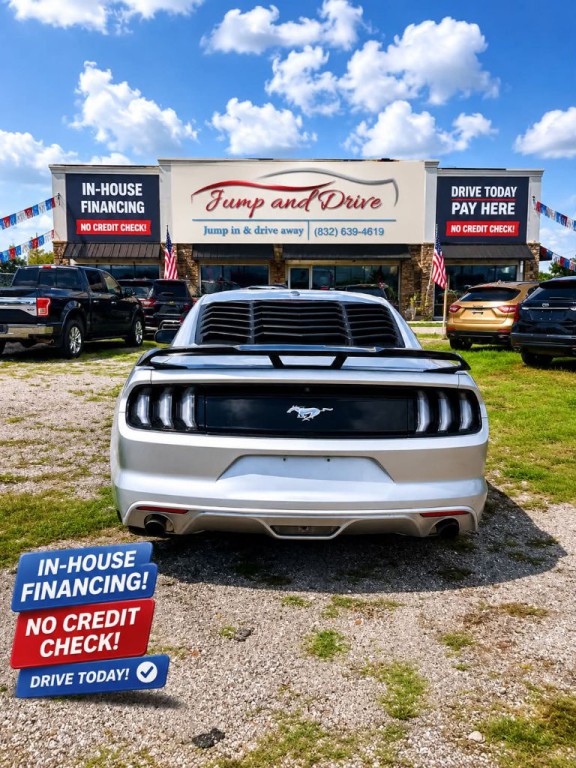 2016 Ford Mustang Image 4