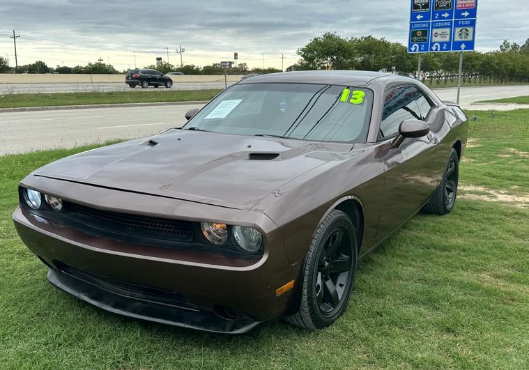 2013 Dodge Challenger Image 2