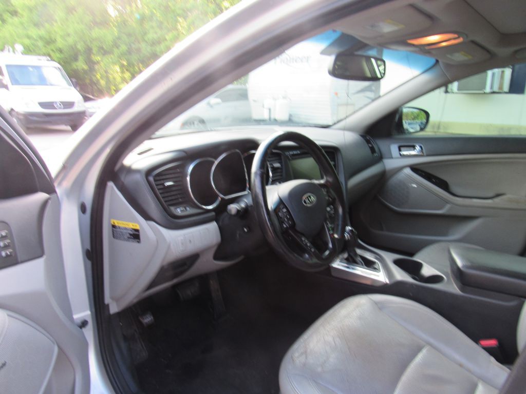 2012 Kia Optima Image 9