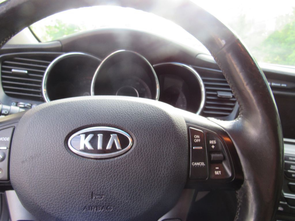 2012 Kia Optima Image 12
