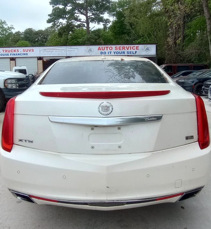 2014 Cadillac XTS Image 1