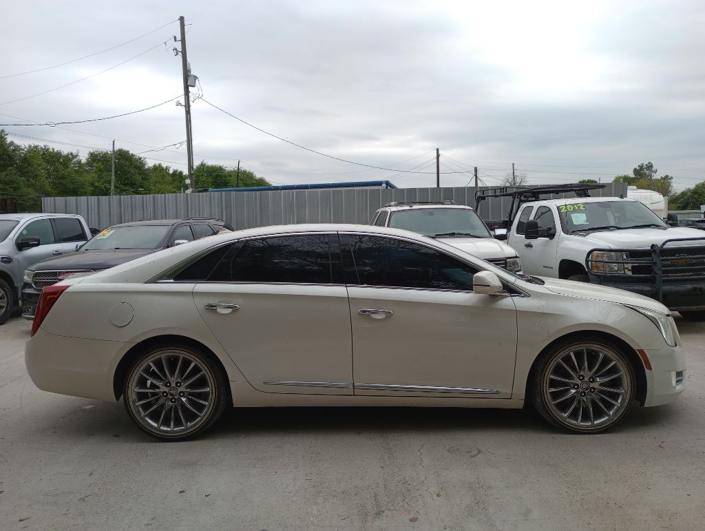 2014 Cadillac XTS Image 2