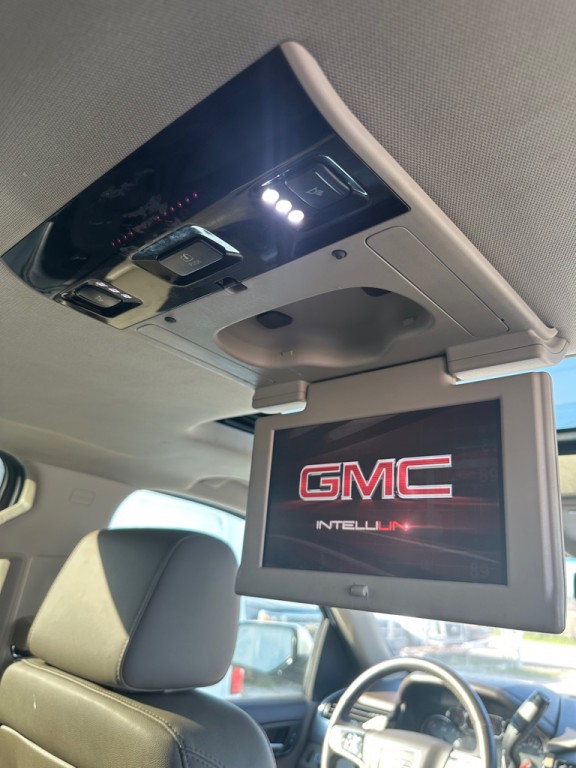 2015 GMC Yukon Image 12