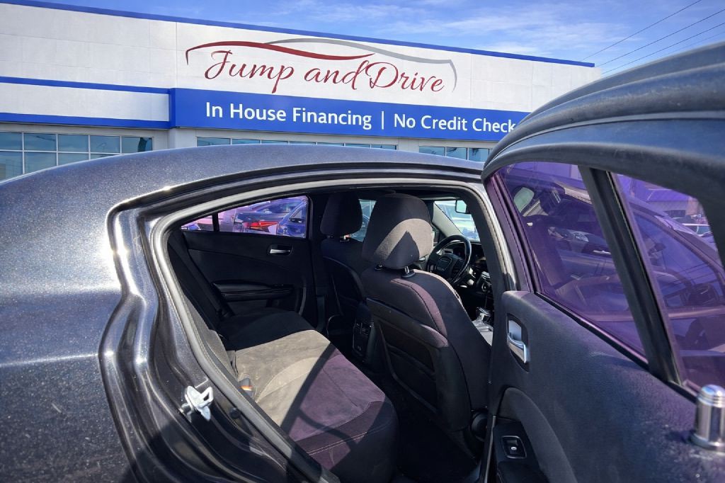 2016 Dodge Charger Image 8