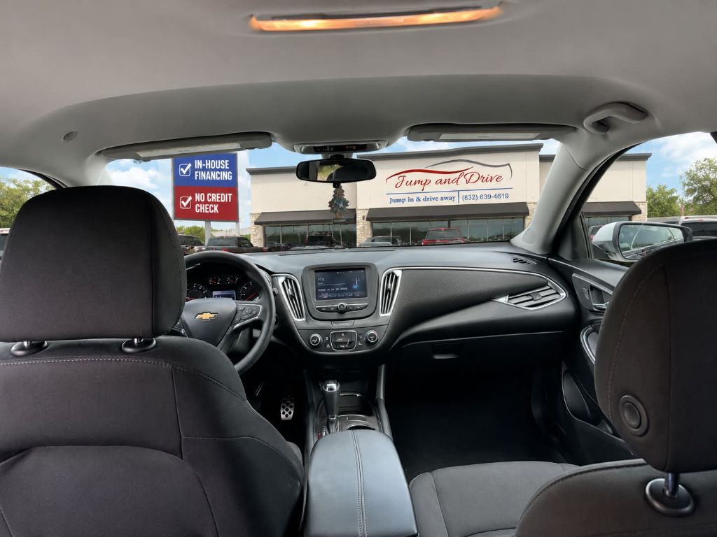 2018 Chevrolet Malibu Image 6