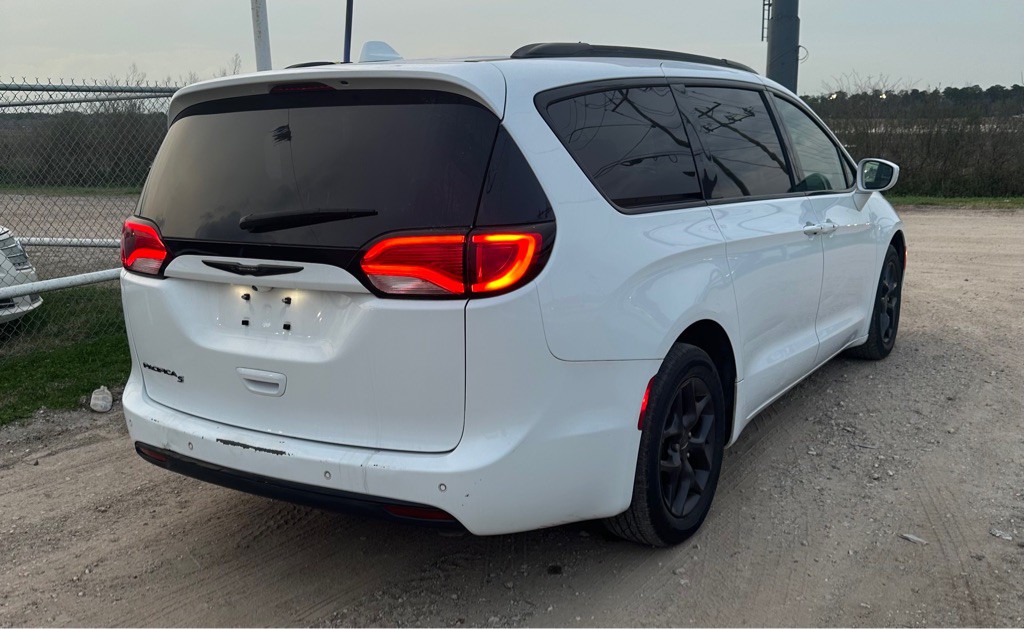 2020 Chrysler Pacifica Image 6