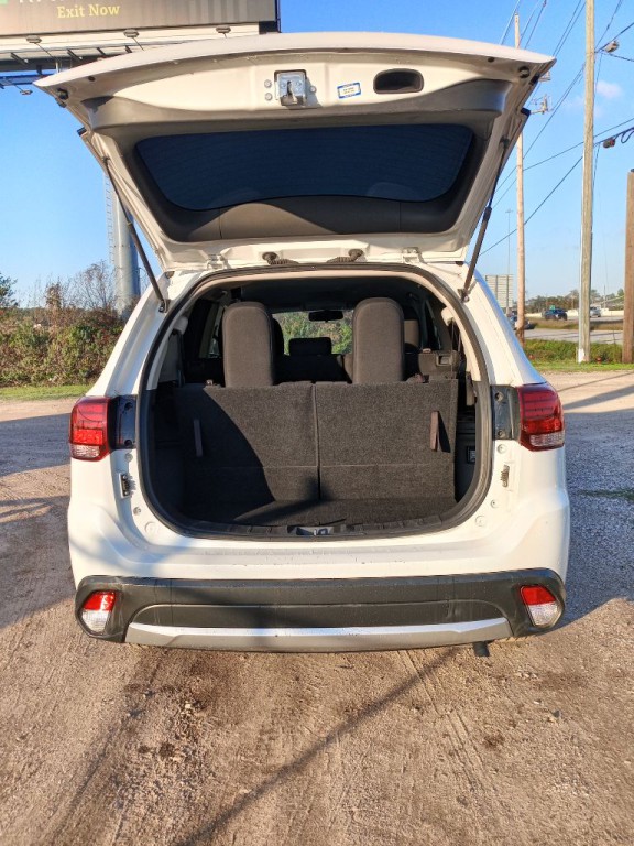 2017 Mitsubishi Outlander Image 5