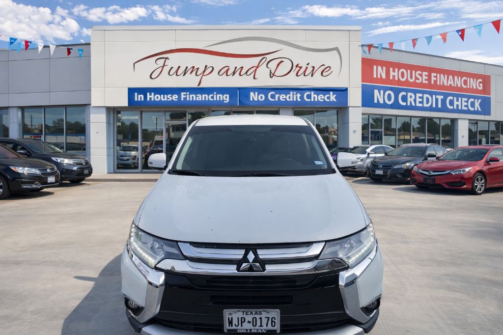 2017 Mitsubishi Outlander Image 1