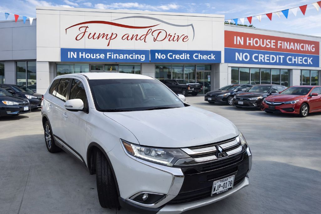 2017 Mitsubishi Outlander Image 3