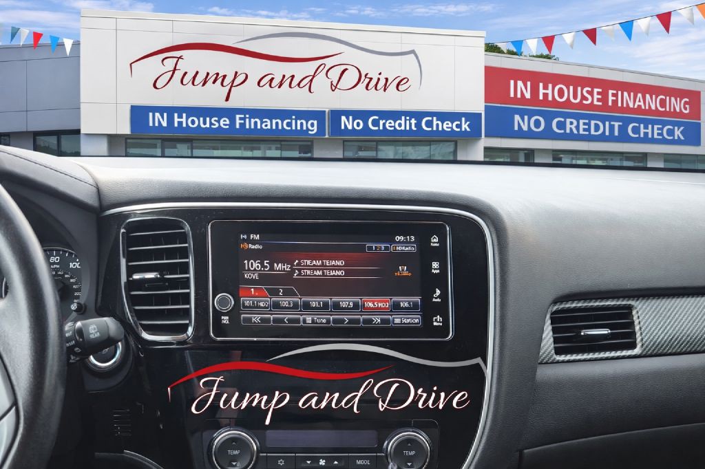 2017 Mitsubishi Outlander Image 14