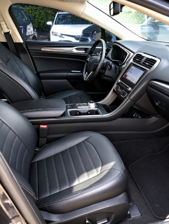2017 Ford Fusion Image 18