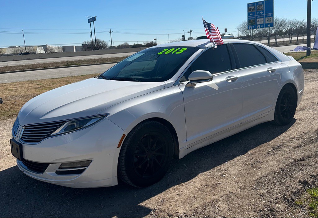 2013 Lincoln MKZ Image 3