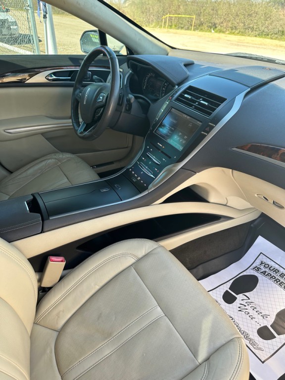 2013 Lincoln MKZ Image 10