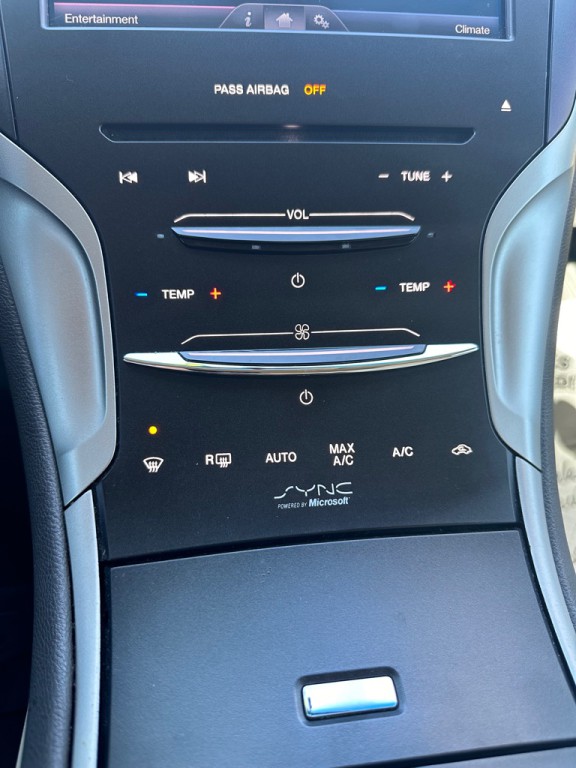 2013 Lincoln MKZ Image 14