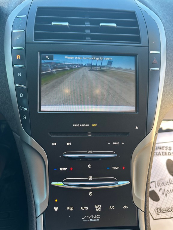 2013 Lincoln MKZ Image 16