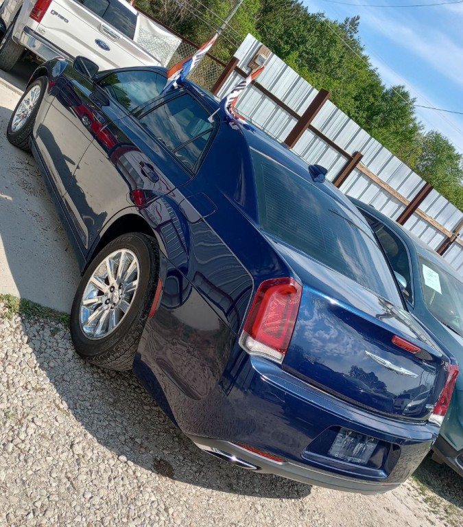 2015 Chrysler 300 Image 5