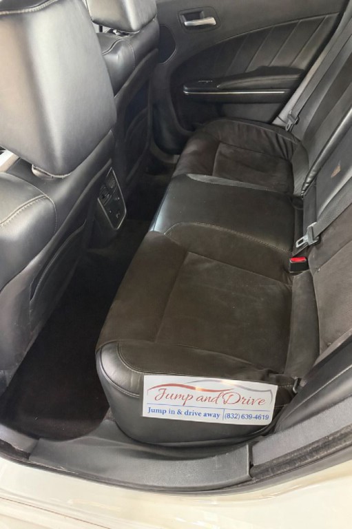 2015 Dodge Charger Image 8