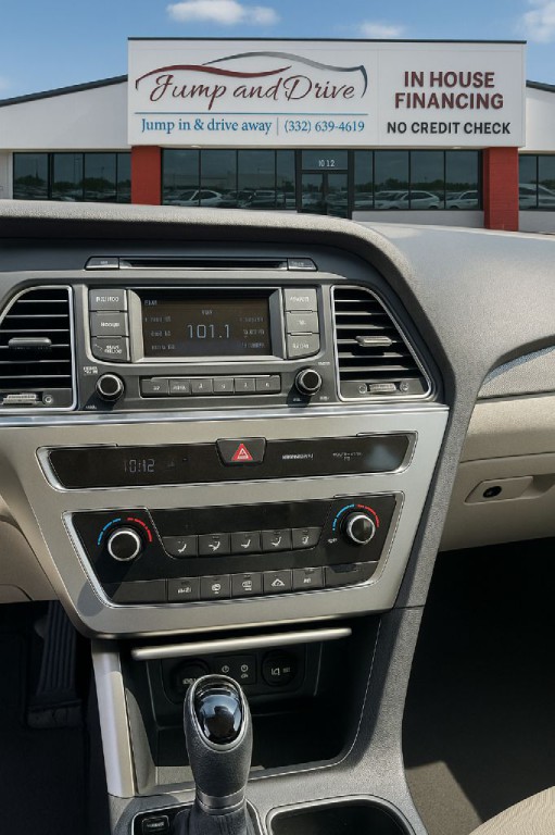 2017 Hyundai Sonata Image 9