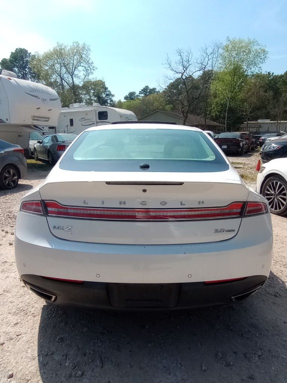 2013 Lincoln MKZ Image 2