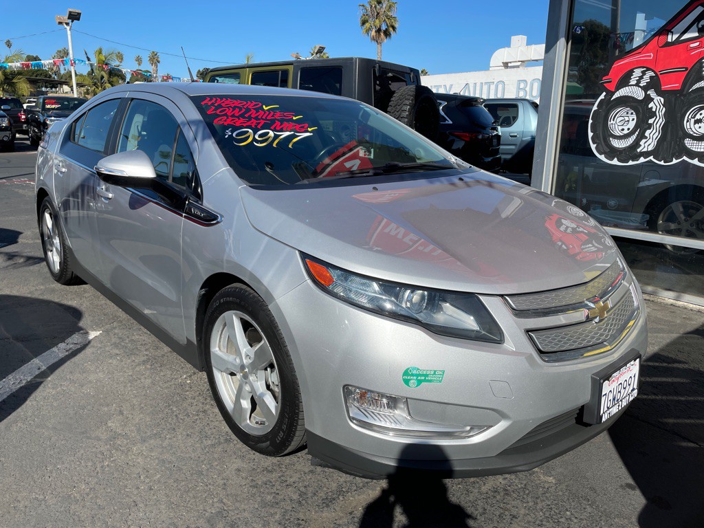 2014 Chevrolet Volt Image 2