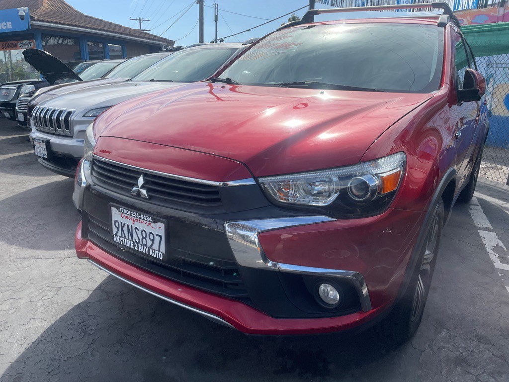 2017 Mitsubishi Outlander Image 4