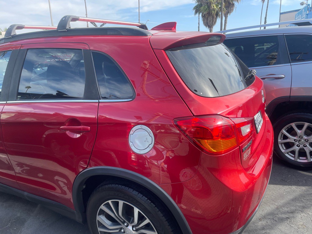 2017 Mitsubishi Outlander Image 6