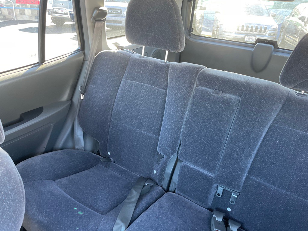 2004 Hyundai Santa Fe Image 17