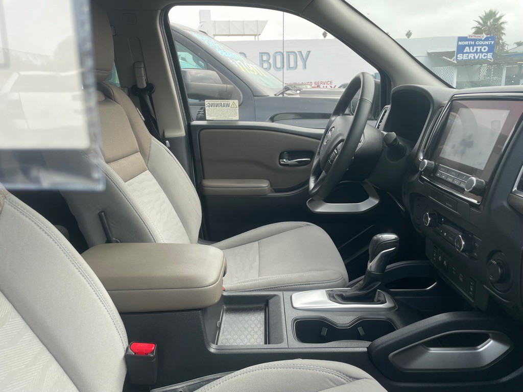 2022 Nissan Frontier Image 5