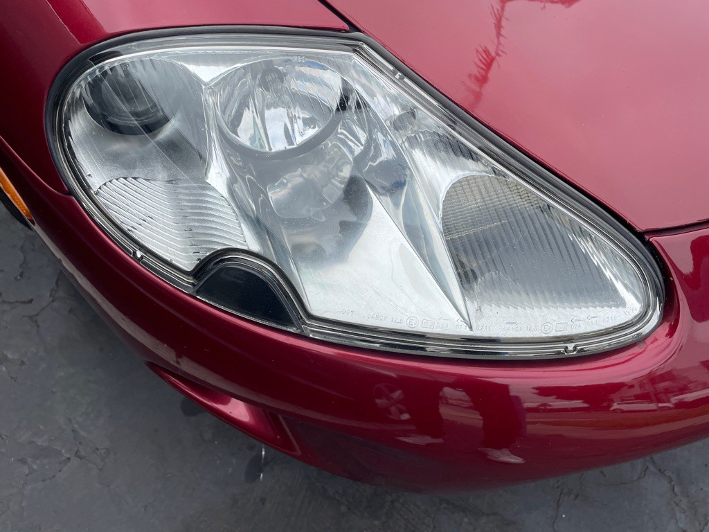 1997 Jaguar XK-Series Image 22