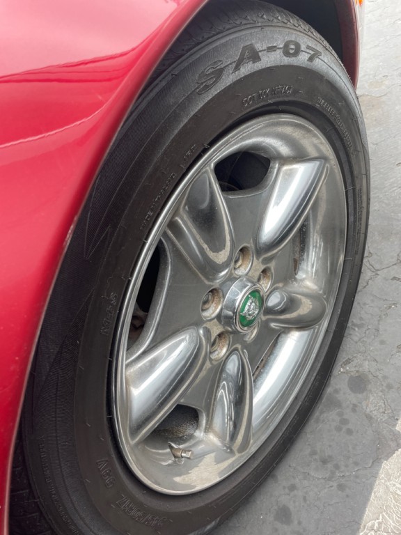 1997 Jaguar XK-Series Image 28