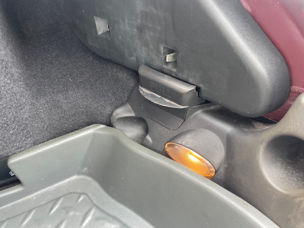 1997 Jaguar XK-Series Image 36