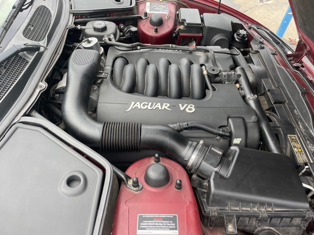 1997 Jaguar XK-Series Image 38