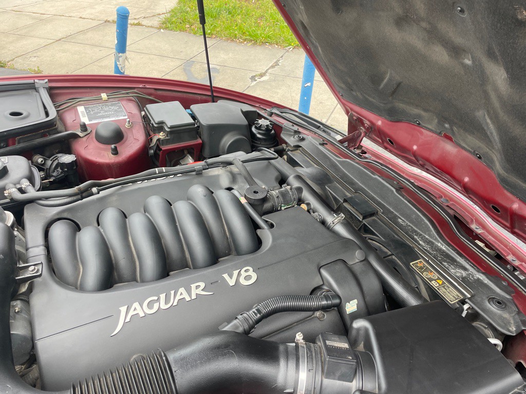 1997 Jaguar XK-Series Image 39