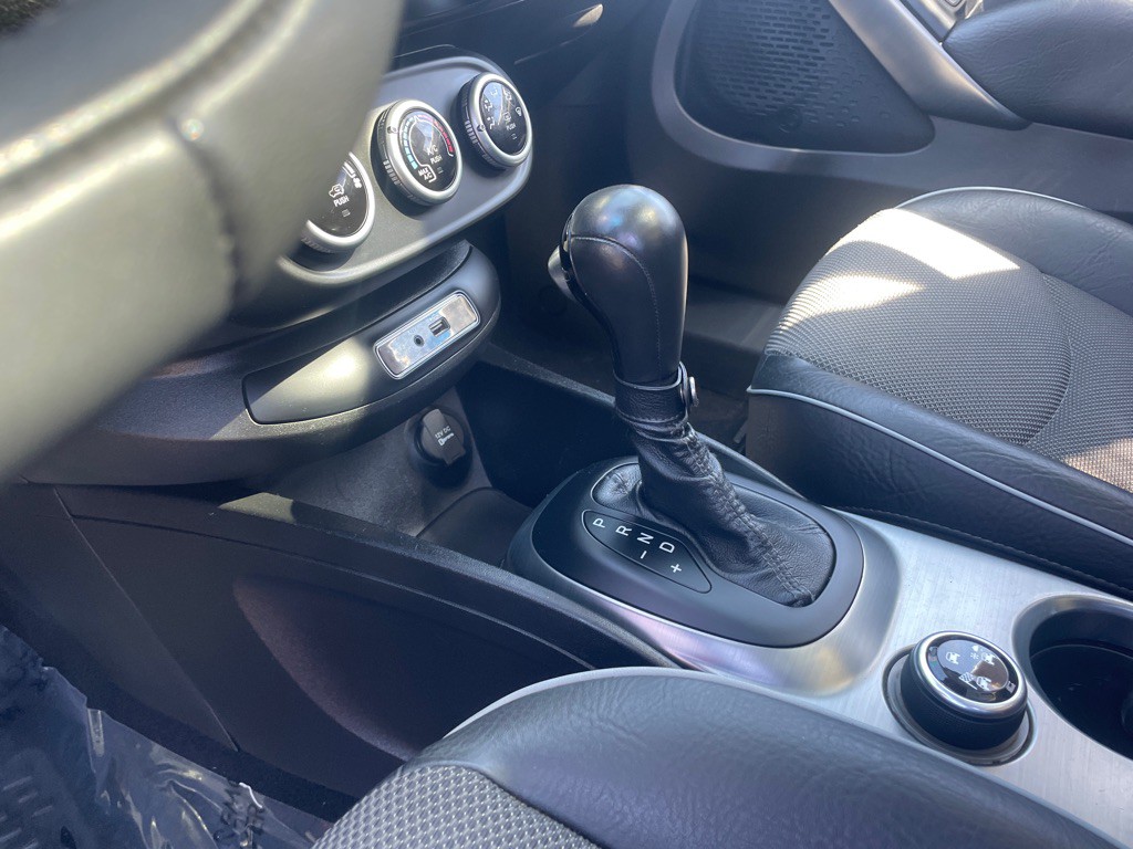 2016 FIAT 500 Image 20