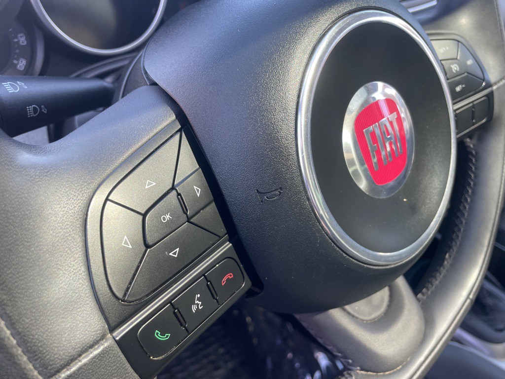 2016 FIAT 500 Image 25