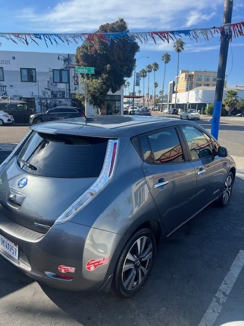 2015 Nissan Leaf Image 4