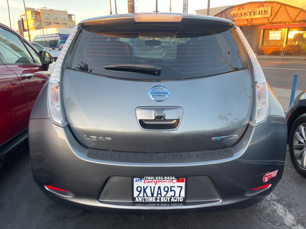 2015 Nissan Leaf Image 9