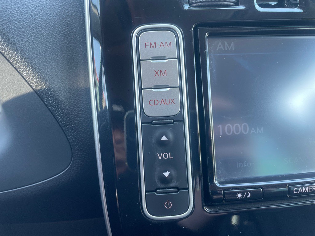 2015 Nissan Leaf Image 22