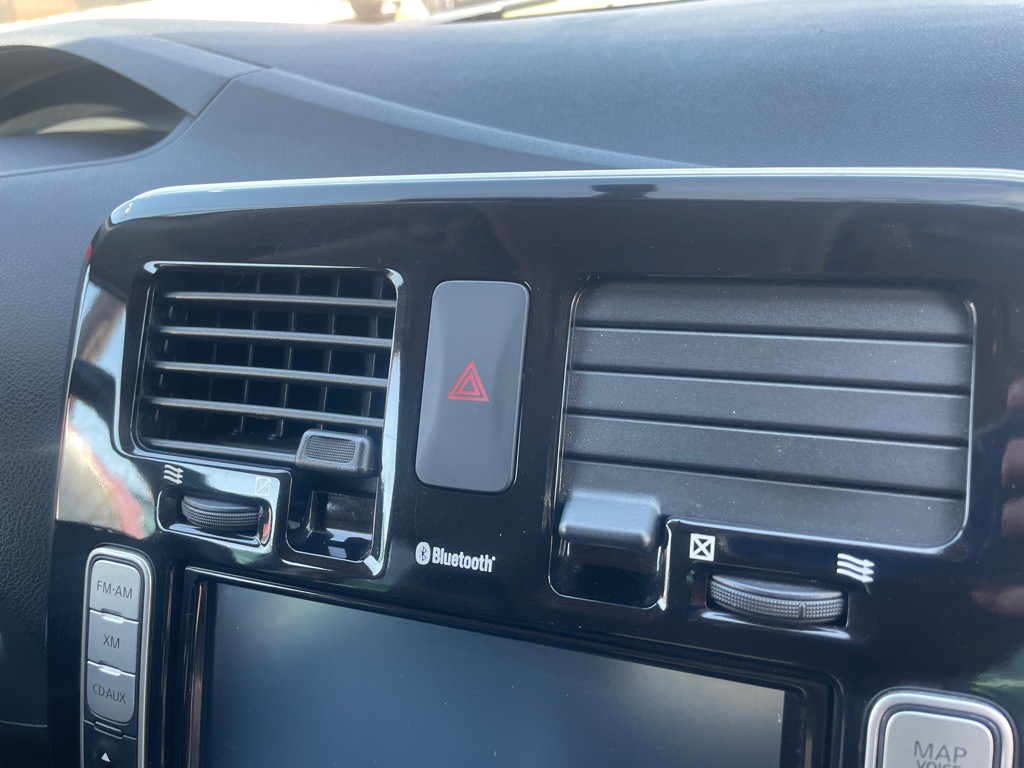 2015 Nissan Leaf Image 49