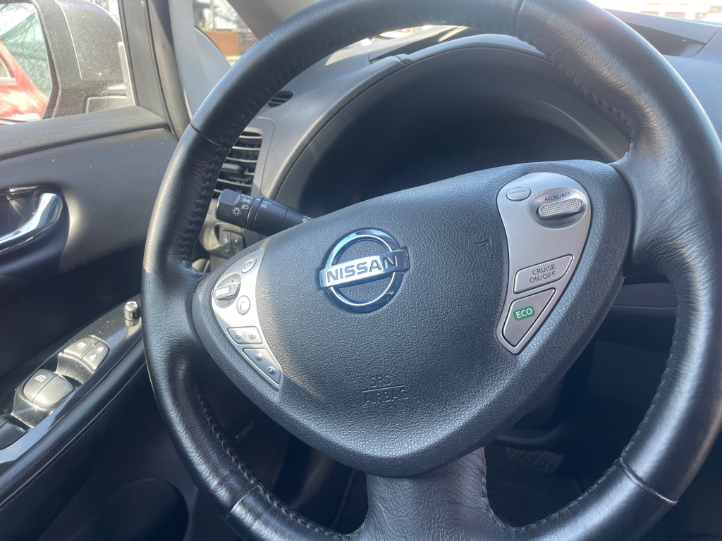 2015 Nissan Leaf Image 53