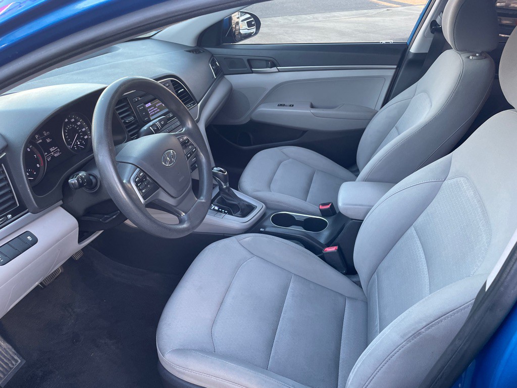 2017 Hyundai Elantra Image 9