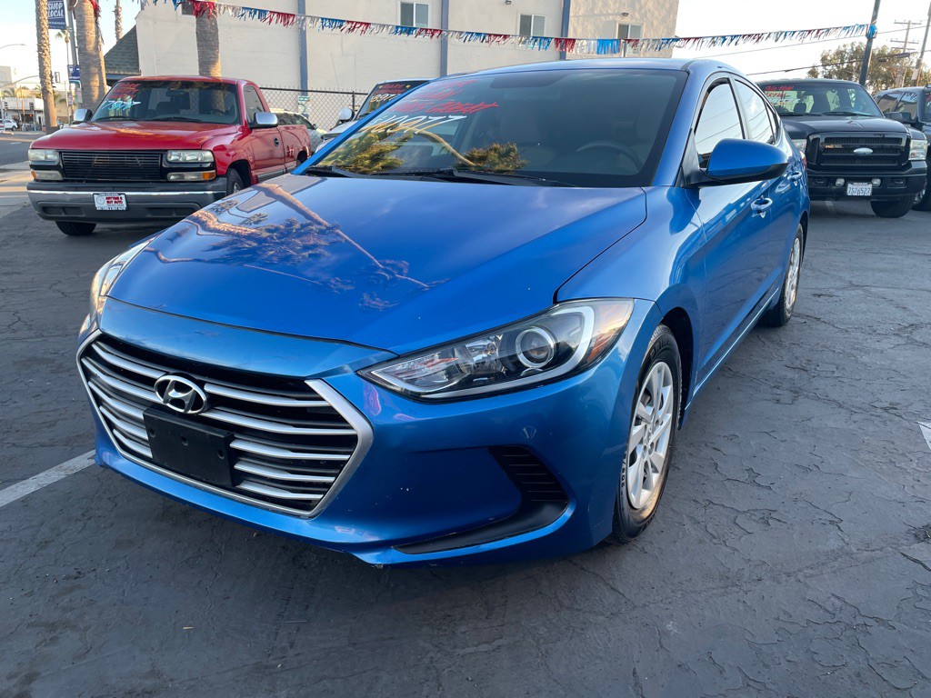 2017 Hyundai Elantra Image 10