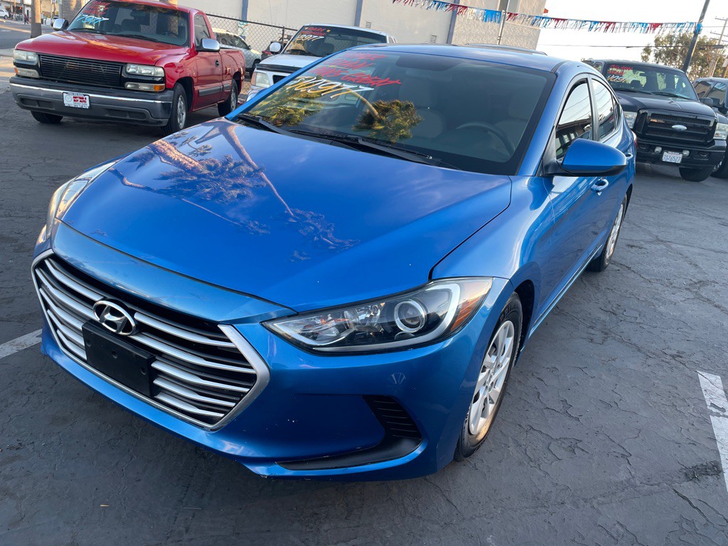 2017 Hyundai Elantra Image 11