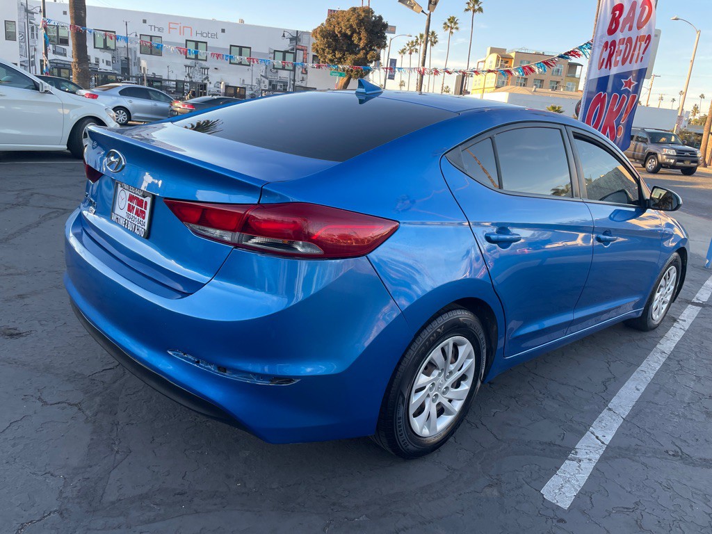 2017 Hyundai Elantra Image 15