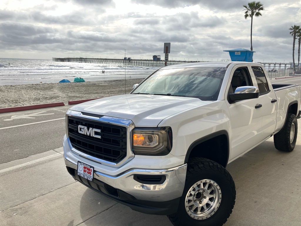 2016 GMC Sierra Image 1