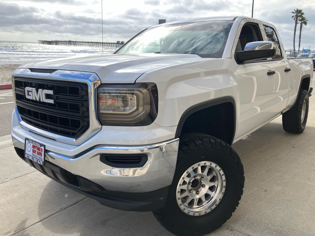 2016 GMC Sierra Image 2