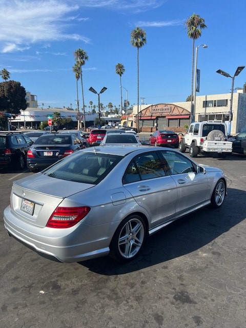 2012 Mercedes-Benz C-Class Image 4
